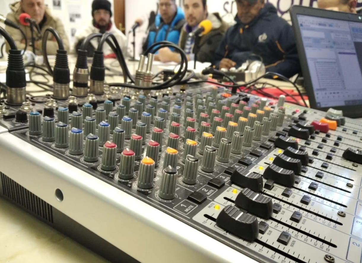 Voces en la Radio